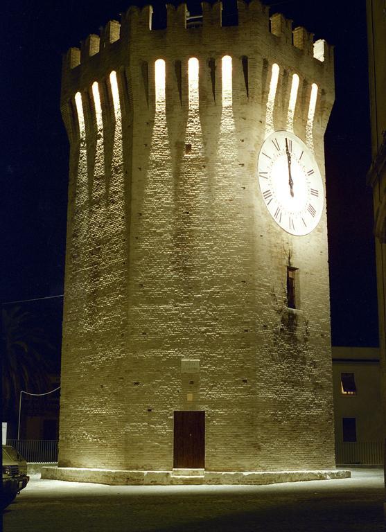Hotel Regent - In Pieno Centro San Benedetto del Tronto Bagian luar foto